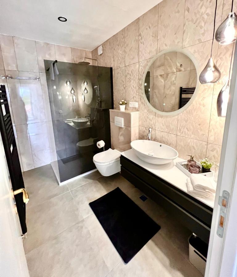 Seaview Pool Apartment-Lumiere, Island Hvar-Gdinj Zewnętrze zdjęcie